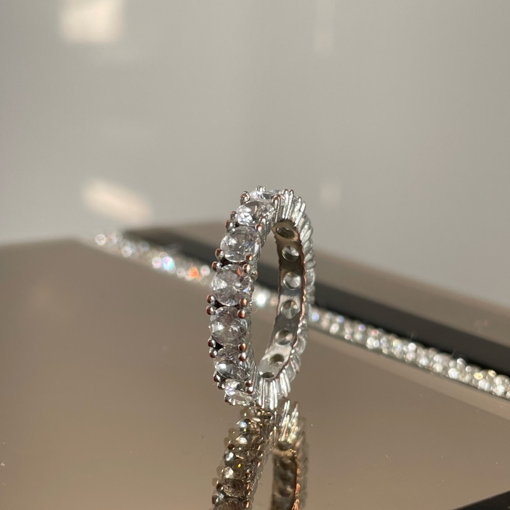 Infinity ring
